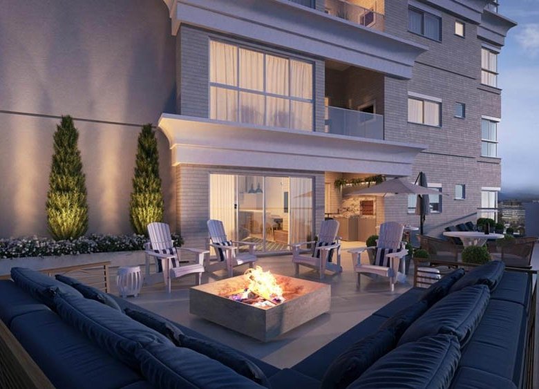 Hamptons Village Embraed