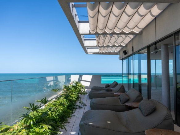Bravo Residences by Arthur Casas
