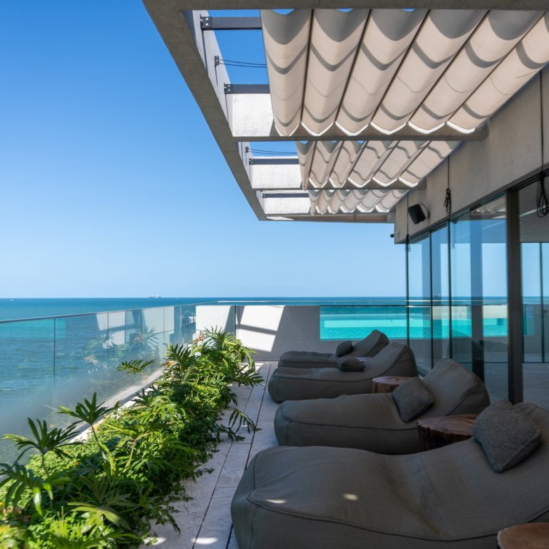 Bravo Residences by Arthur Casas