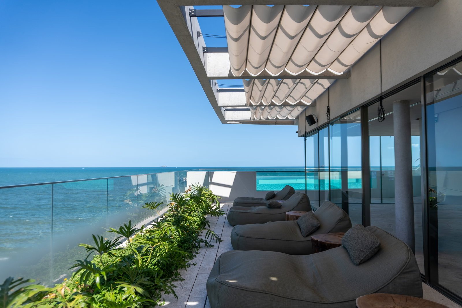 Bravo Residences by Arthur Casas